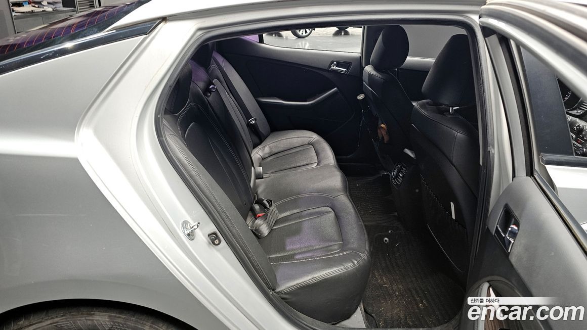 Kia K5 2011