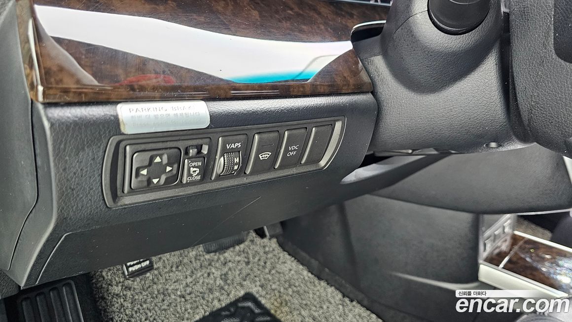 Renault-KoreaSamsung SM7 2011