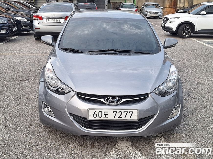 Hyundai AVANTE 2011