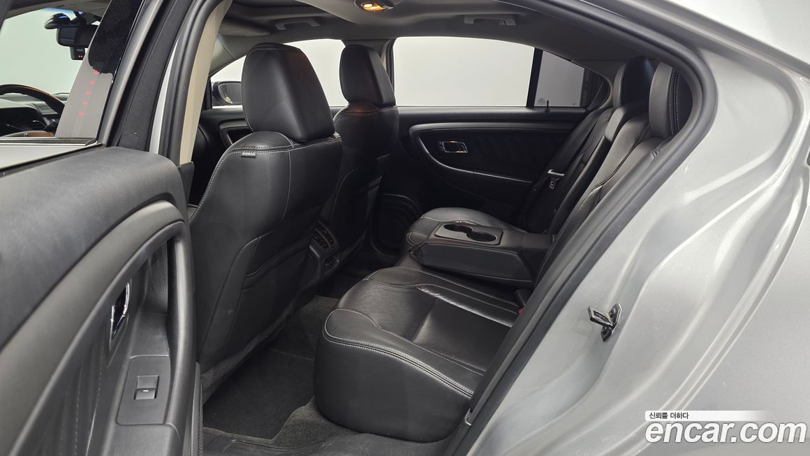 Ford Taurus 2011