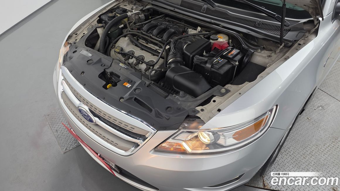 Ford Taurus 2011