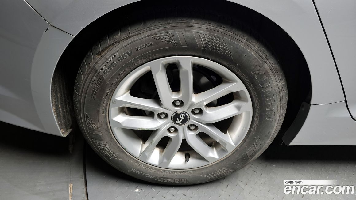 Kia K5 2011