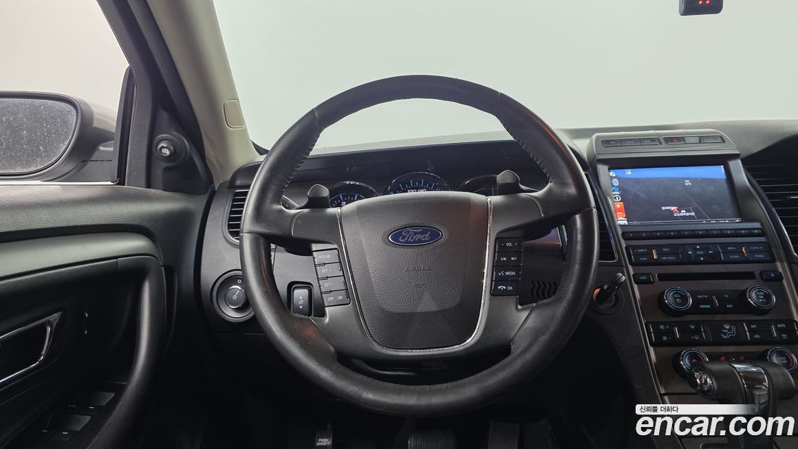 Ford Taurus 2011