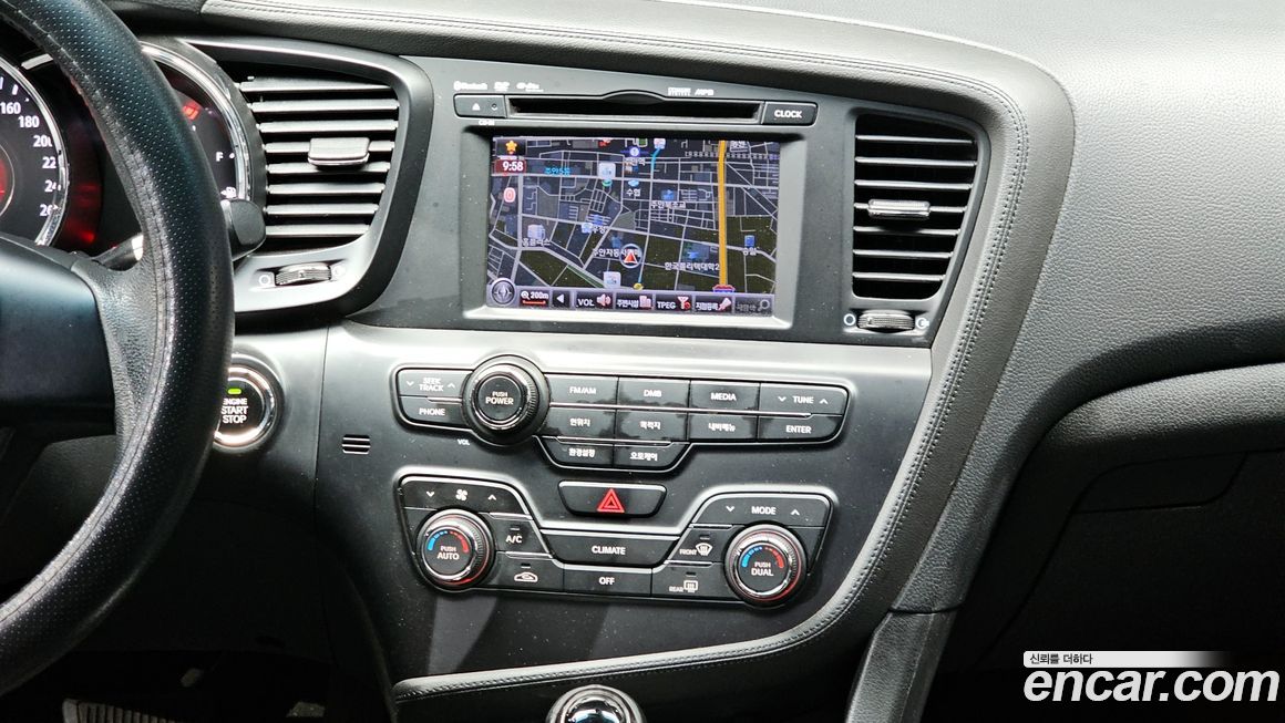 Kia K5 2011