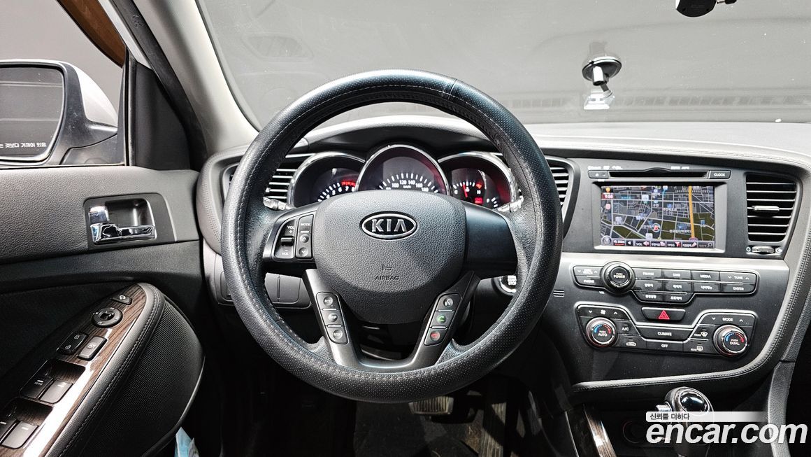 Kia K5 2011