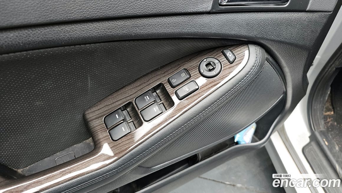 Kia K5 2011