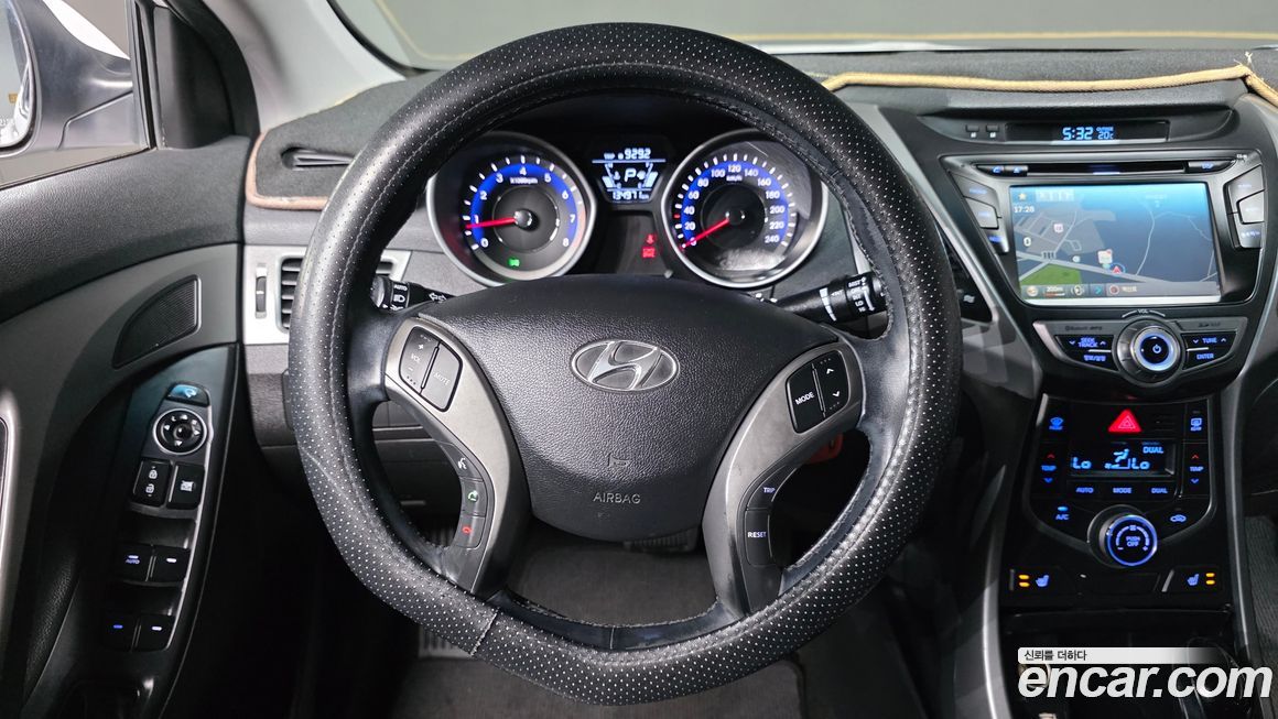 Hyundai AVANTE 2014