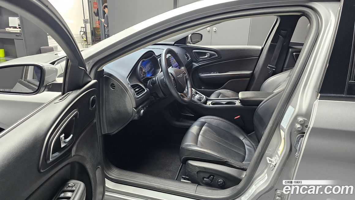 Chrysler 200 2015