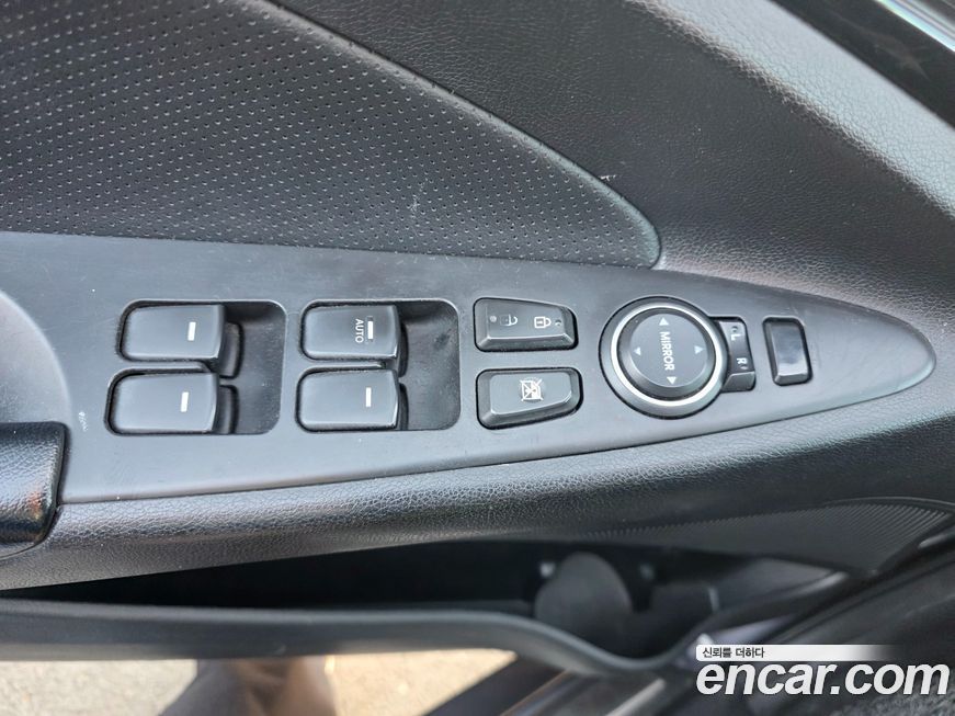 Hyundai Sonata 2010