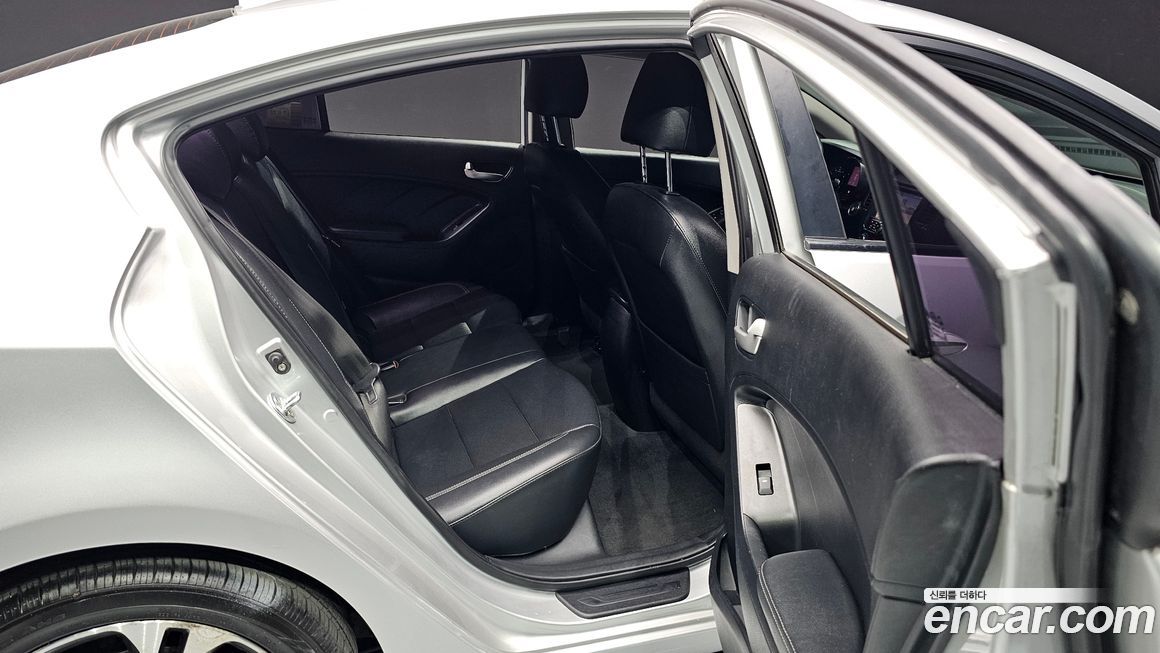 Kia K3 2013