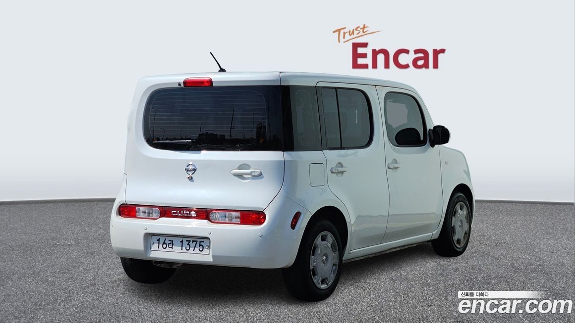 Nissan Cube 2012
