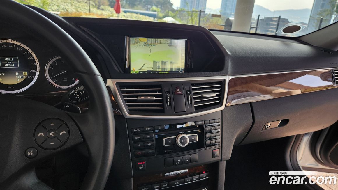 Mercedes-Benz E-Class 2012