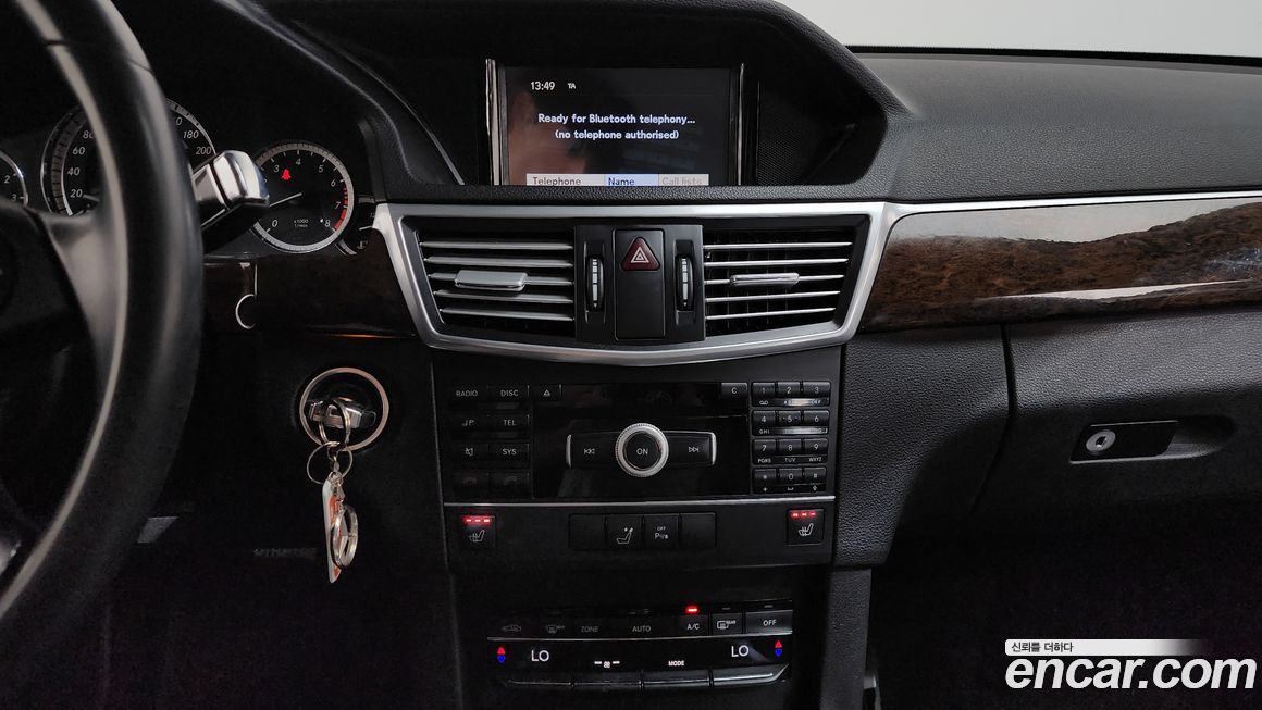 Mercedes-Benz E-Class 2012