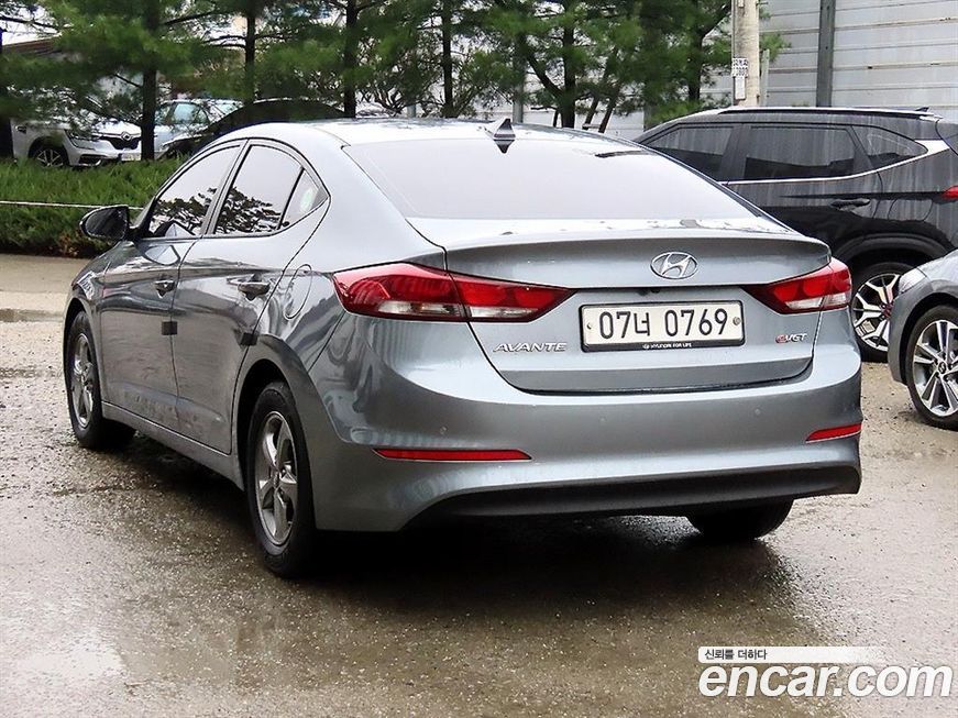 Hyundai AVANTE 2016
