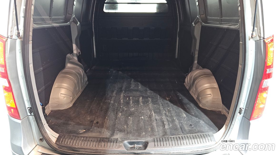 Hyundai Starex 2011