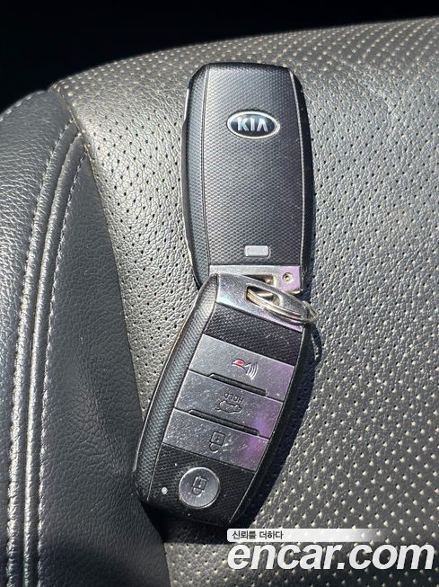 Kia Carens 2016