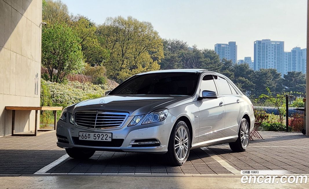 Mercedes-Benz E-Class 2012