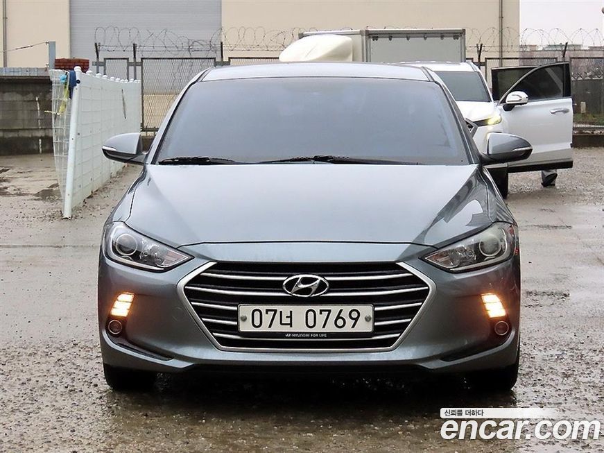 Hyundai AVANTE 2016