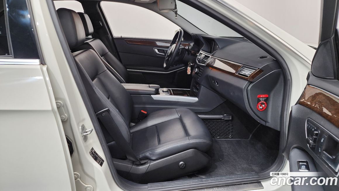 Mercedes-Benz E-Class 2012