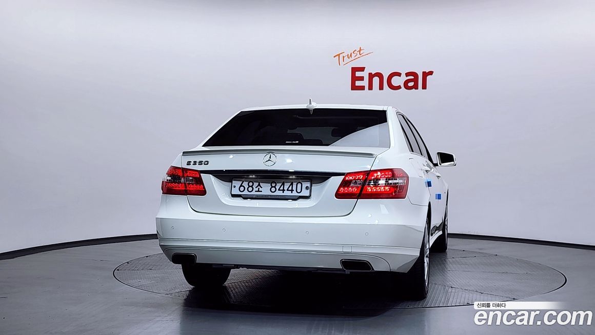 Mercedes-Benz E-Class 2012