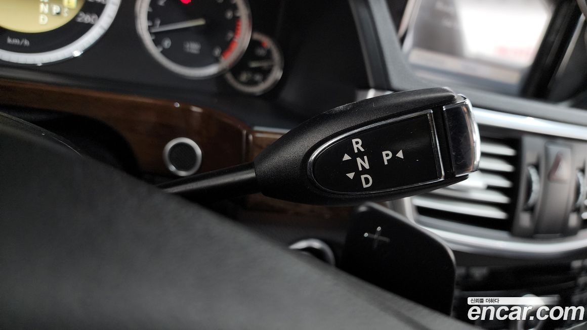 Mercedes-Benz E-Class 2012