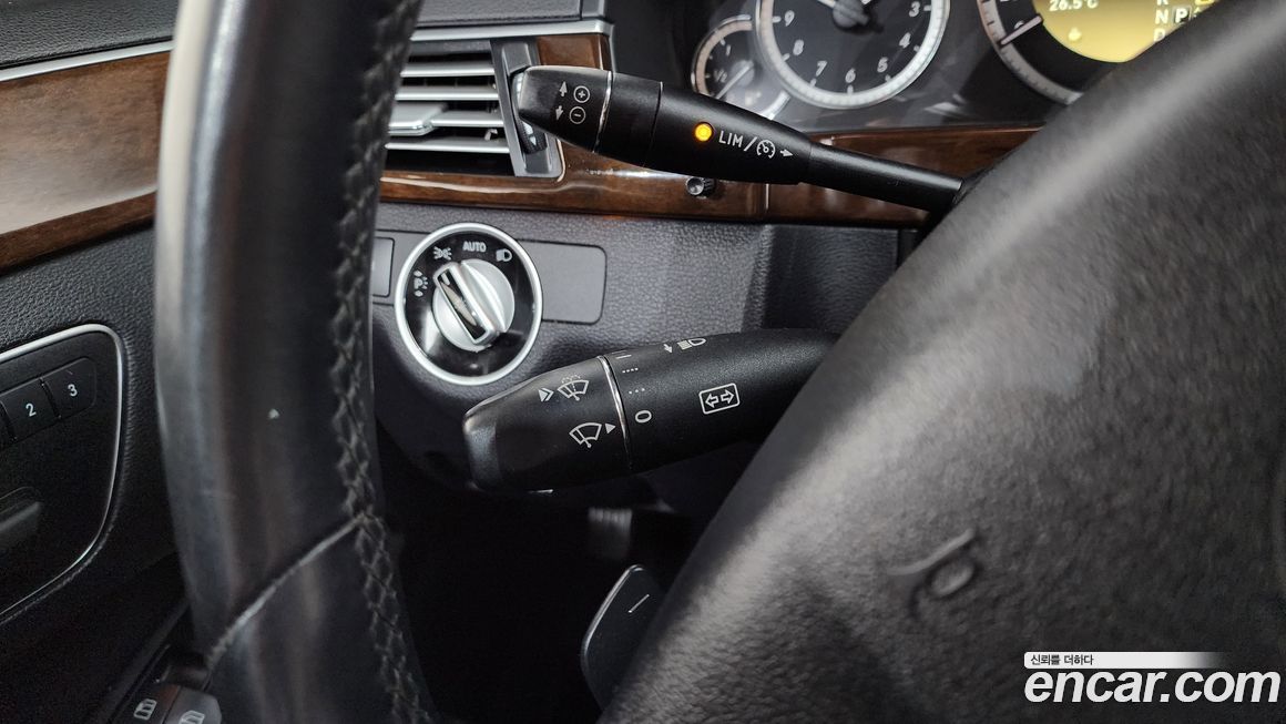 Mercedes-Benz E-Class 2012