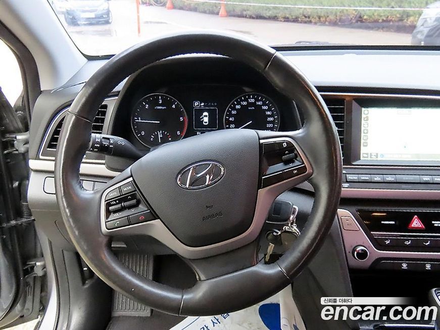 Hyundai AVANTE 2016