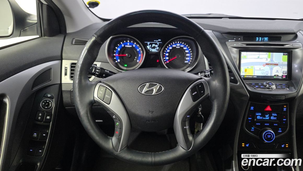 Hyundai AVANTE 2015