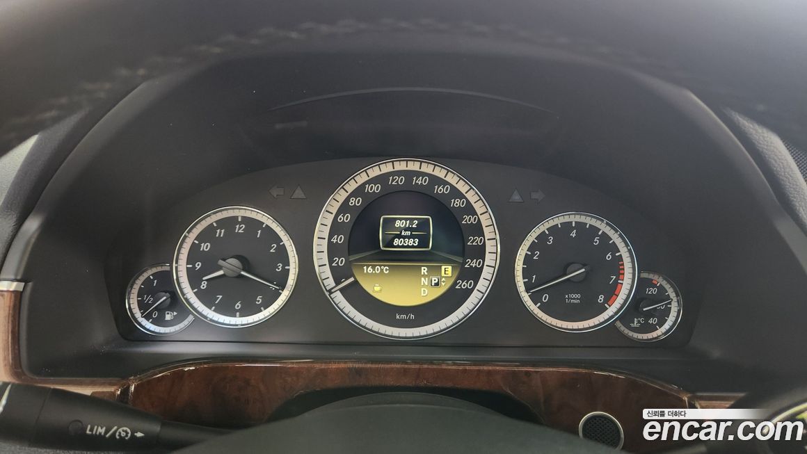 Mercedes-Benz E-Class 2012