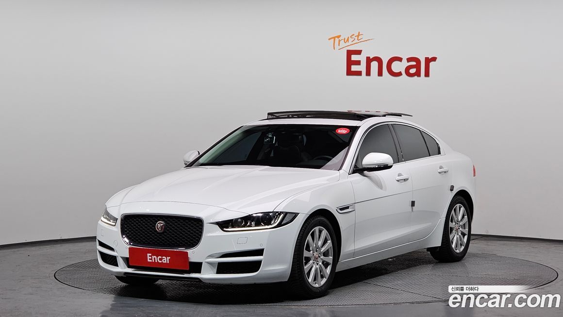 Jaguar XE 2016
