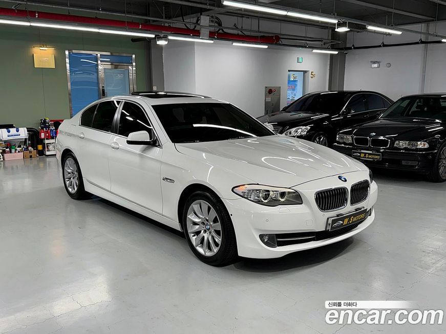 BMW 5-Series 2012