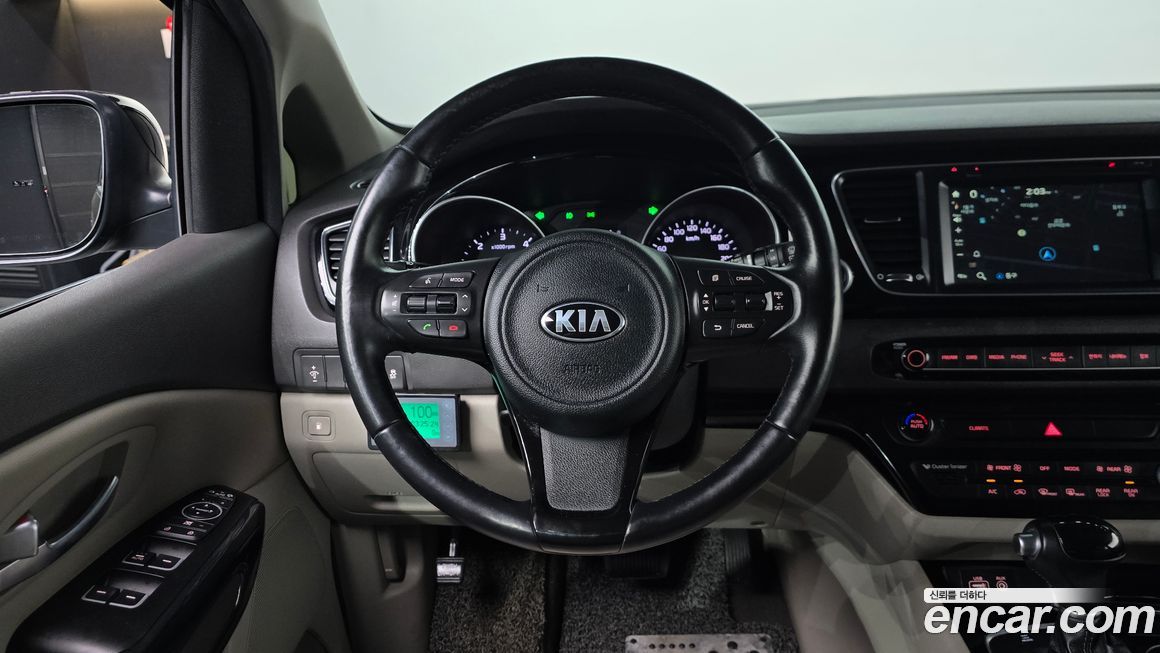Kia Canival 2015