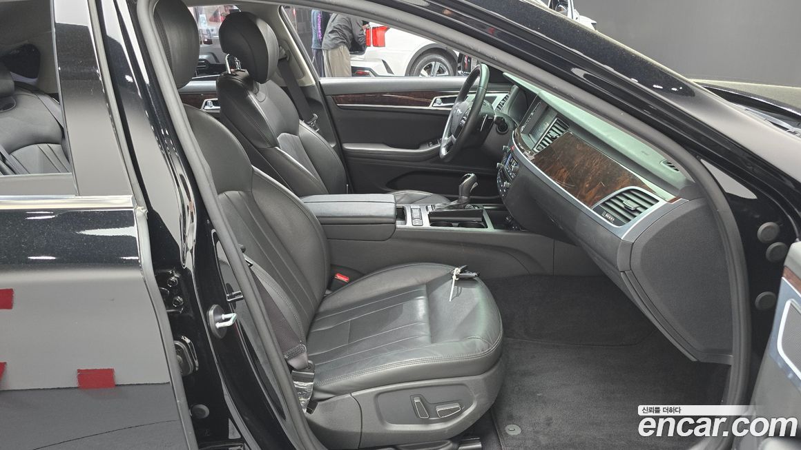 Hyundai Genesis 2016