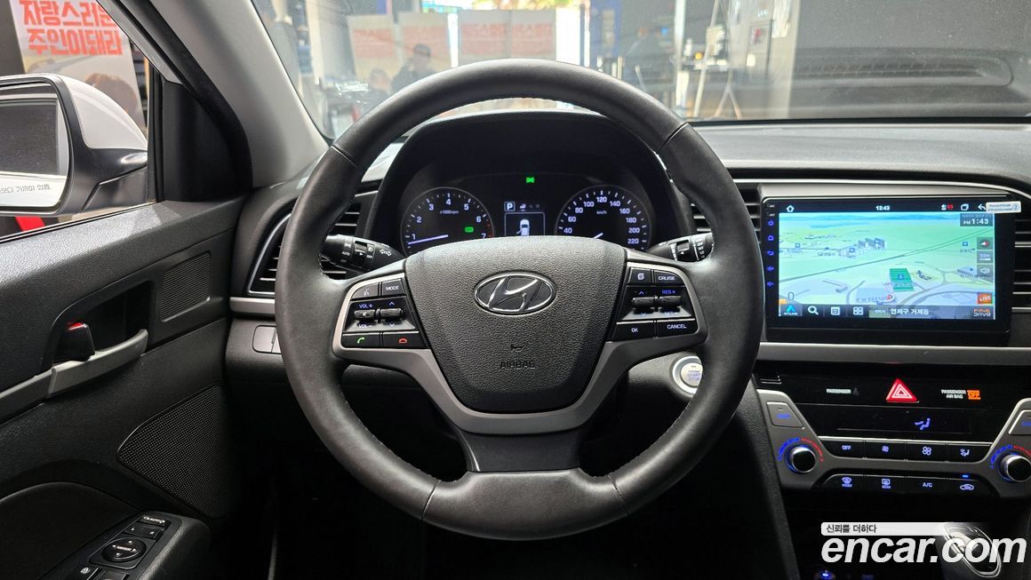 Hyundai AVANTE 2016