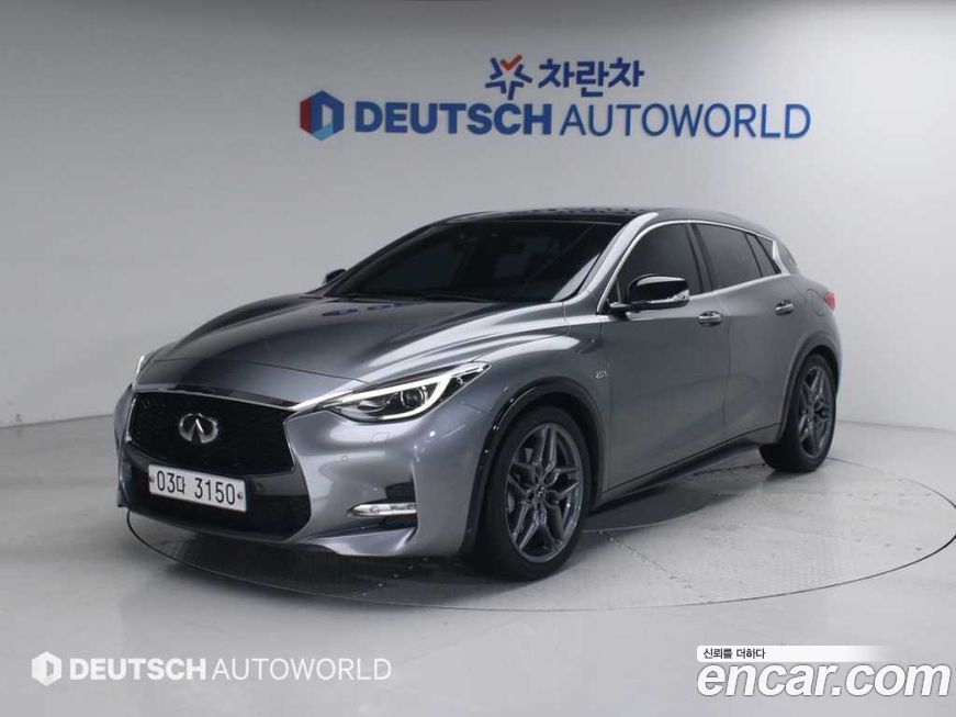 Infiniti Q30 2017