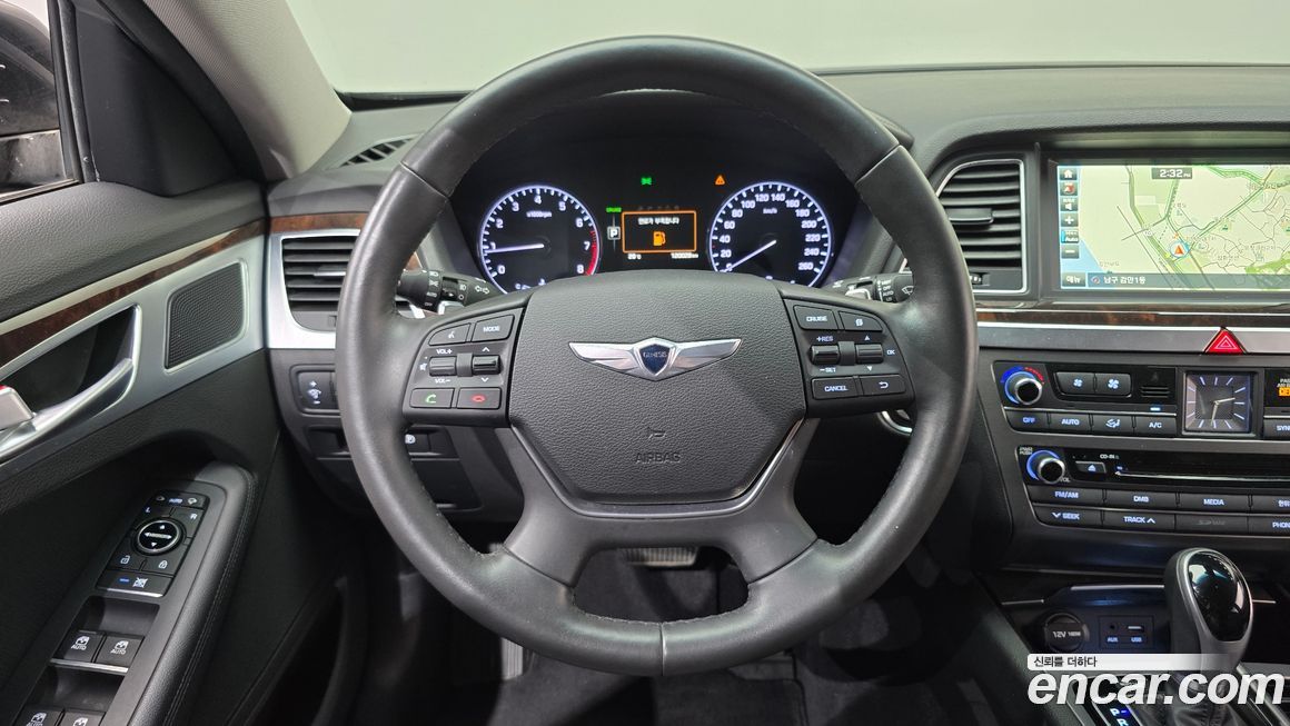 Hyundai Genesis 2016