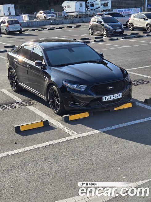Ford Taurus 2015