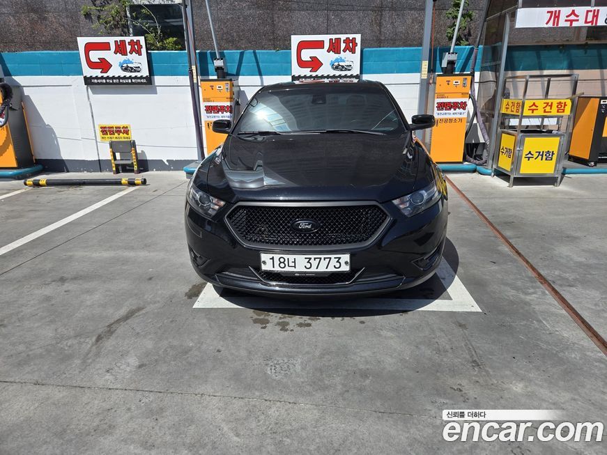 Ford Taurus 2015