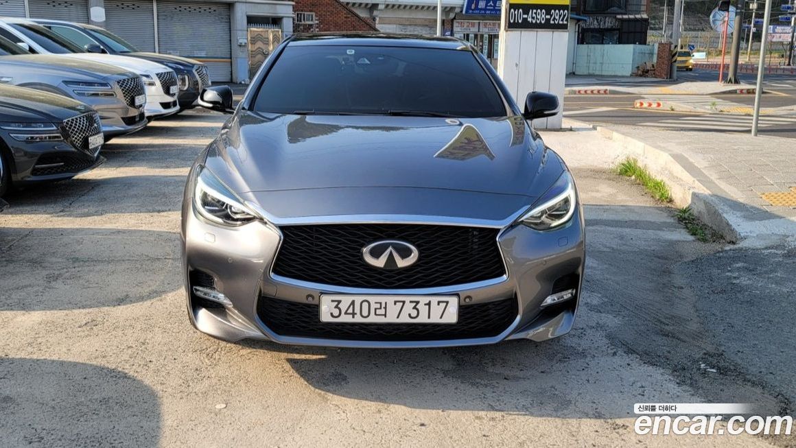 Infiniti Q30 2017