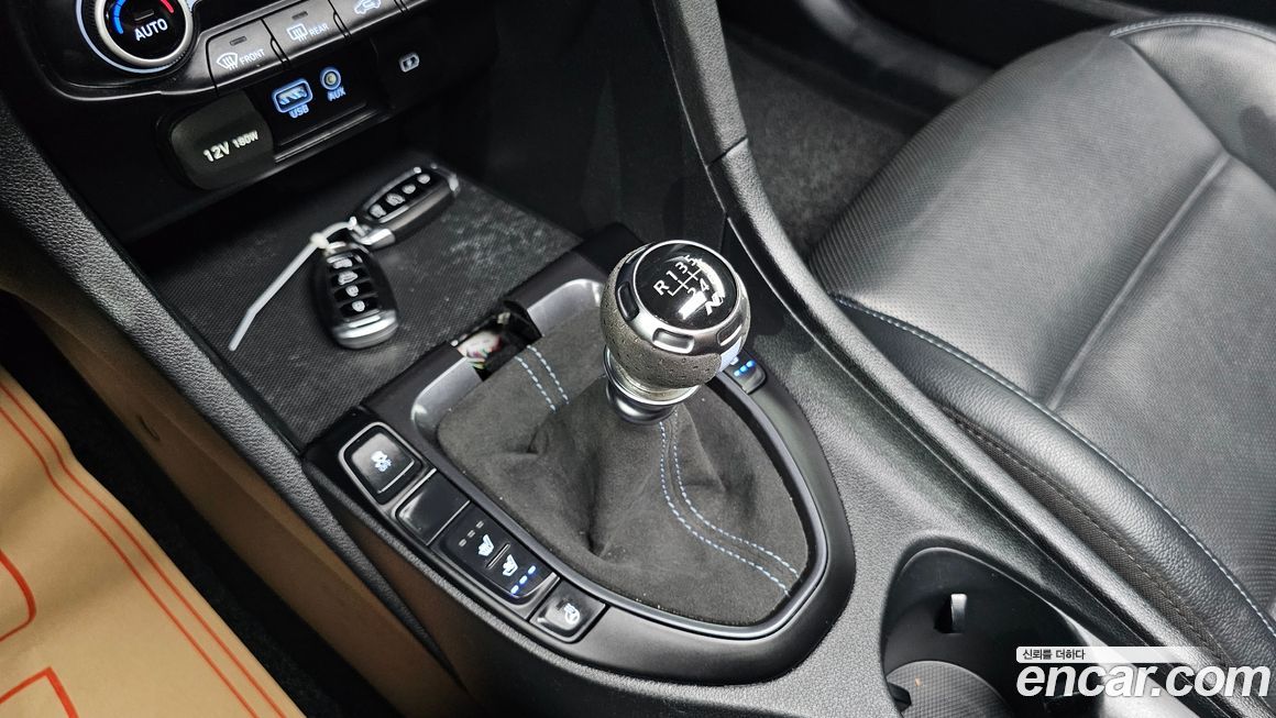 Hyundai Veloster 2019