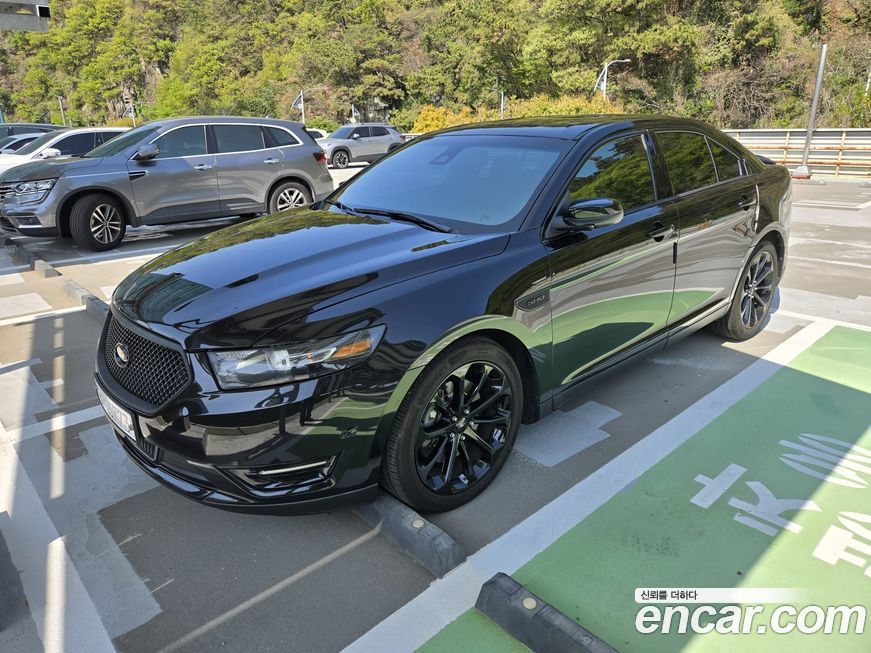 Ford Taurus 2015