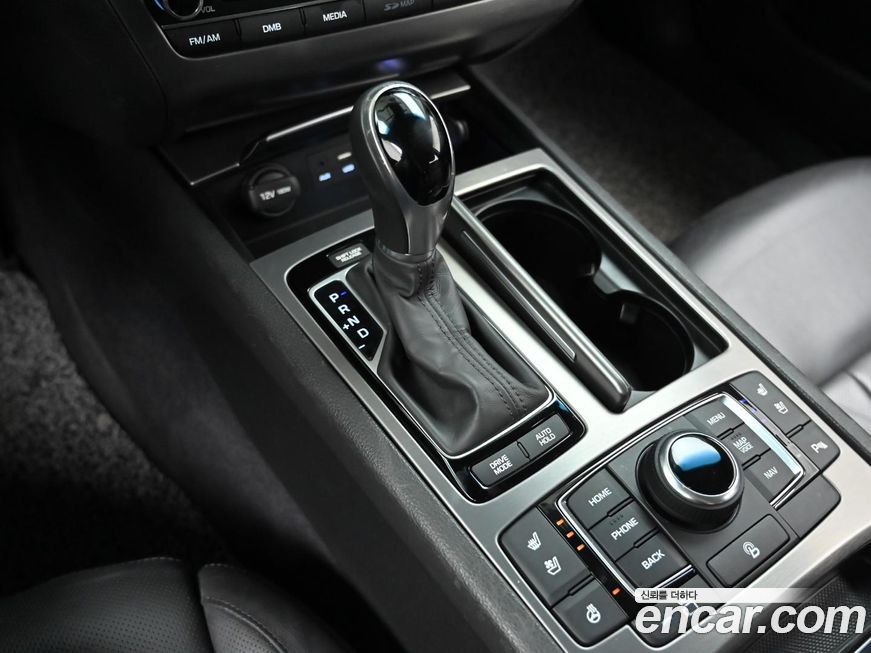 Hyundai Genesis 2016