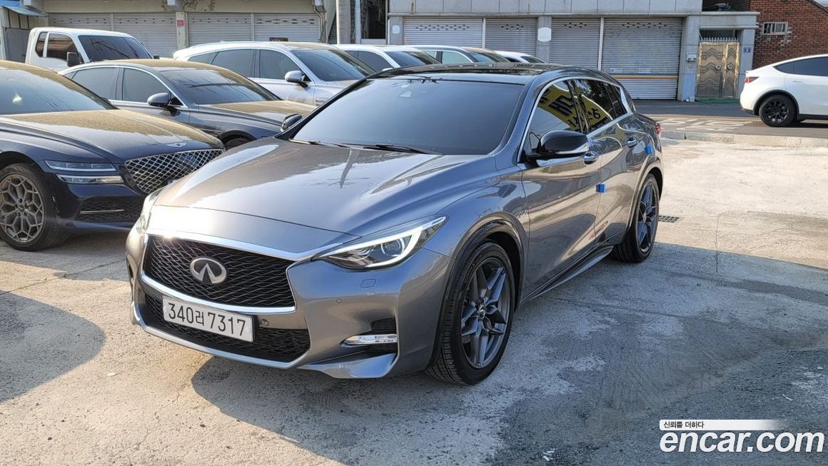 Infiniti Q30 2017