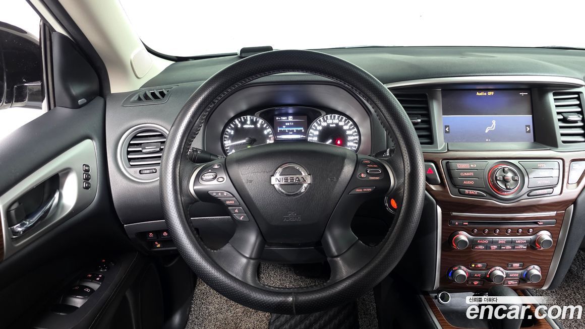 Nissan Pathfinder 2017