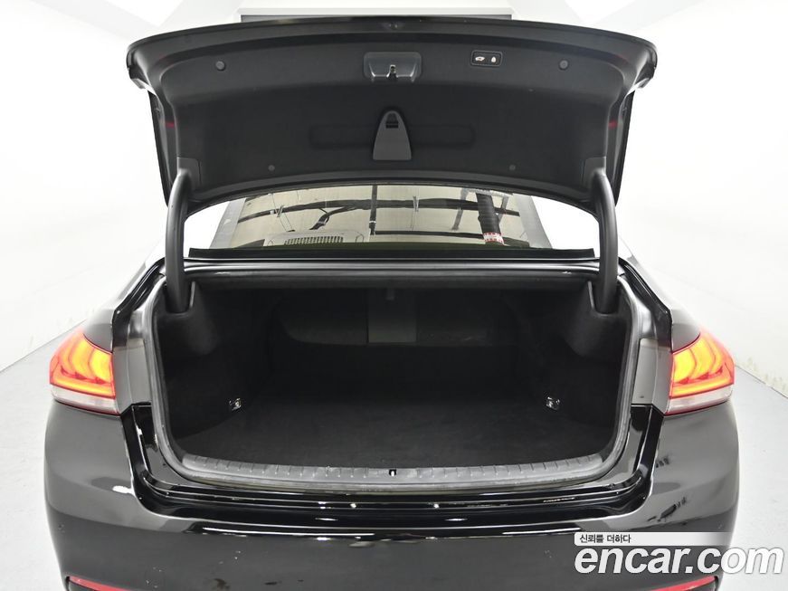 Hyundai Genesis 2016