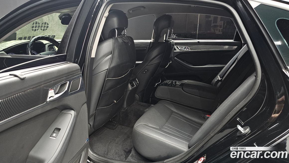 Hyundai Genesis 2014