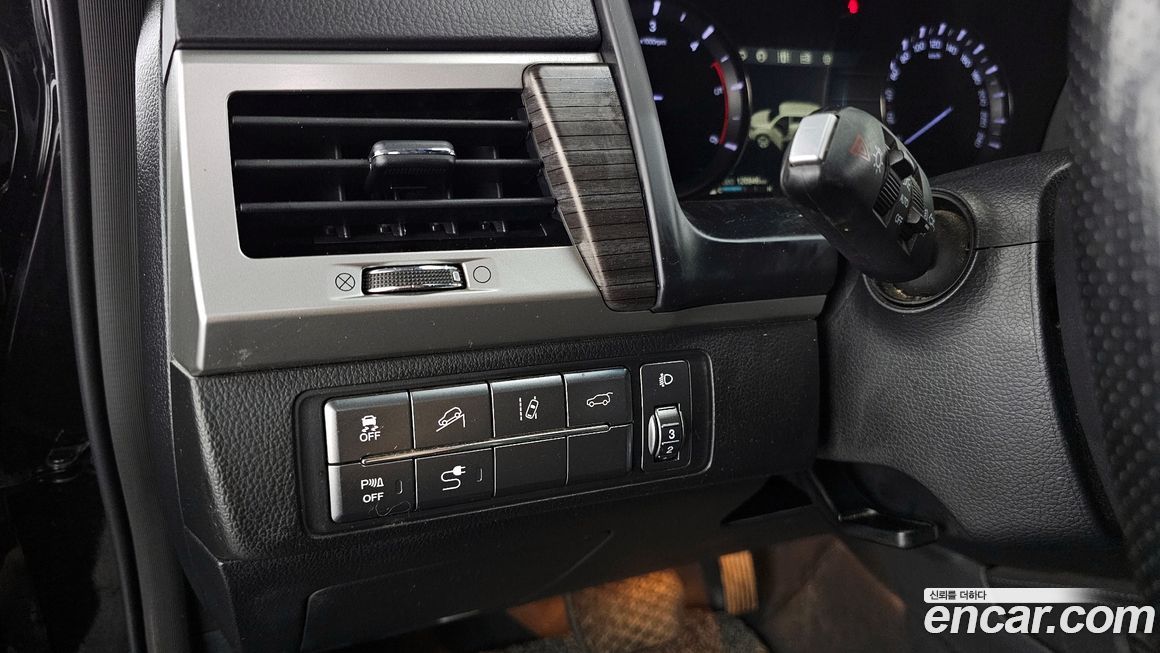 KG_Mobility_Ssangyong Rexton 2018