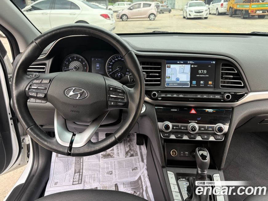 Hyundai AVANTE 2019