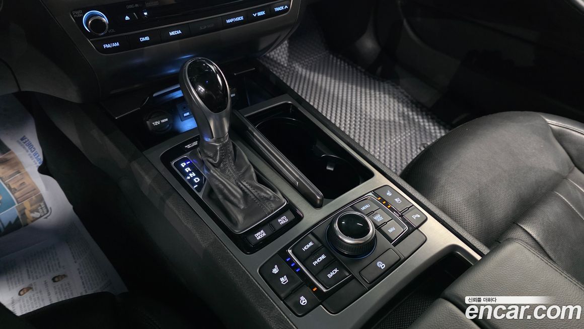 Hyundai Genesis 2016