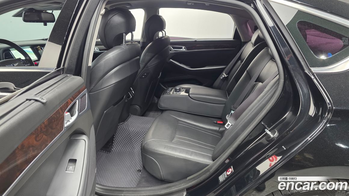 Hyundai Genesis 2016